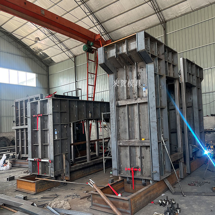 城市地下綜合管廊模具