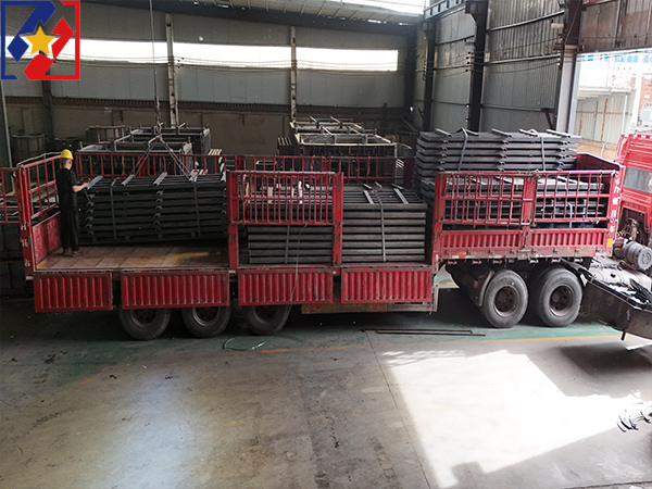 現(xiàn)澆防撞墻模具 現(xiàn)澆防撞墻模具